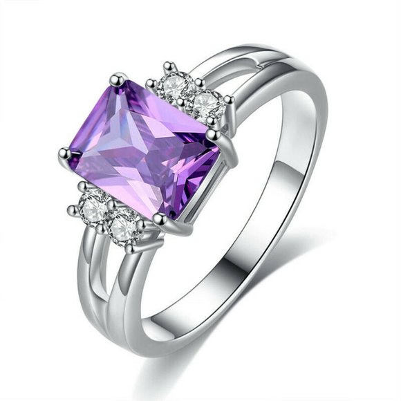 Purple Crystal Ring Size 6 - Picture 1 of 2